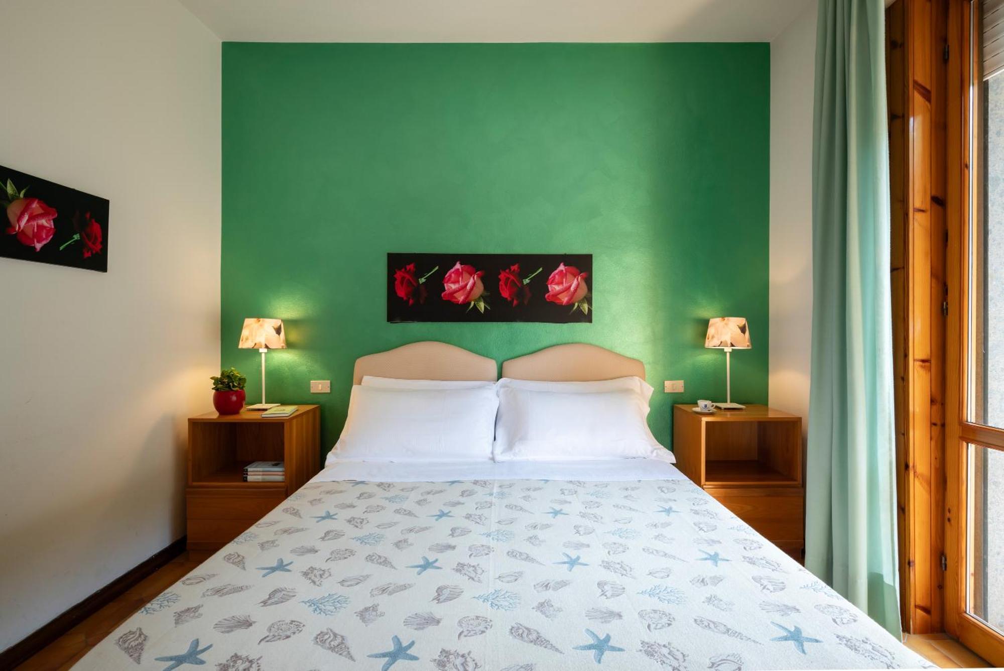 Hotel Parco Dei Pini - 100Mt Dal Mare Follonica Eksteriør billede