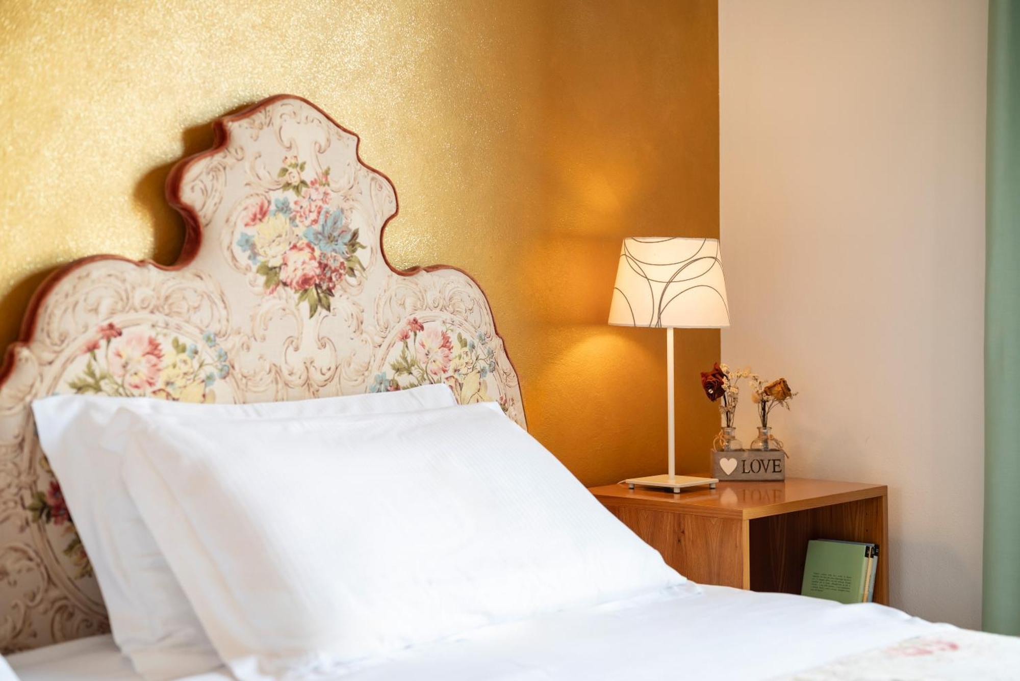 Hotel Parco Dei Pini - 100Mt Dal Mare Follonica Eksteriør billede